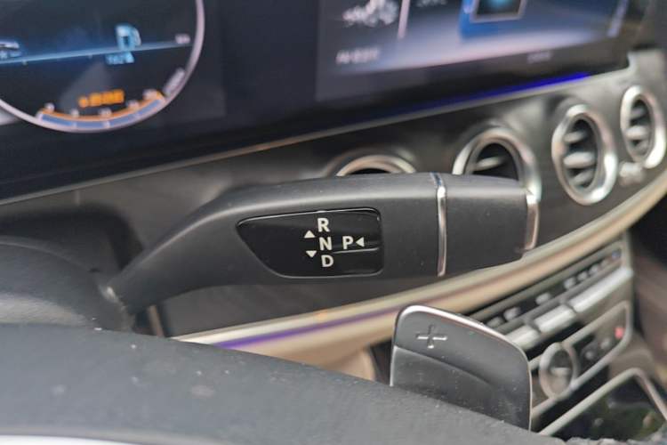 Used Mercedes-Benz E-Class 2017 E 300 L Sport Luxury Edition Gear Lever