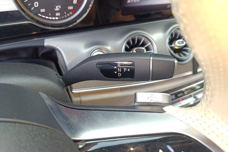 Used Mercedes-Benz E-Class 2017 E 300 Sport Edition Gear Lever