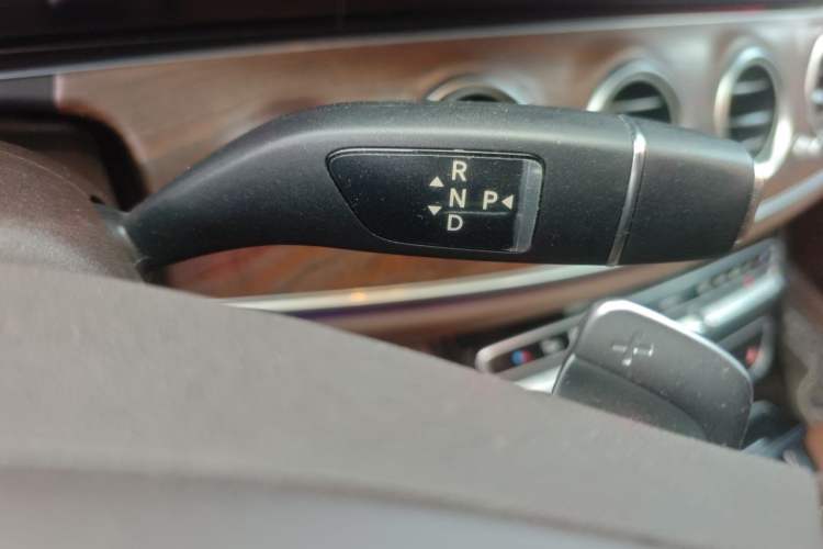 Used Mercedes-Benz E-Class 2017 E 300 L Luxury Model Gear Lever