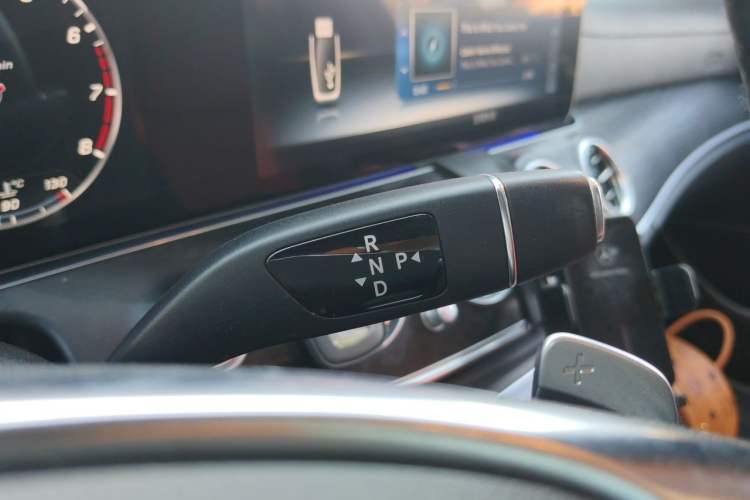 Used Mercedes-Benz E-Class 2017 E 200 L Sport 4MATIC Gear Lever