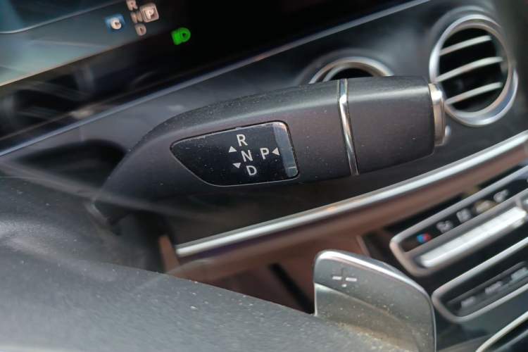 Used Mercedes-Benz E-Class 2017 E 300 L Sport Luxury Edition Gear Lever
