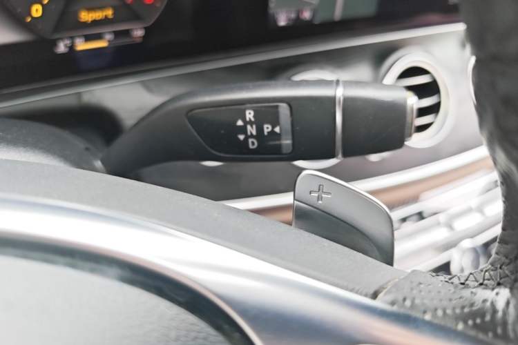 Used Mercedes-Benz E-Class 2017 E 300 L Sport Luxury Edition Gear Lever