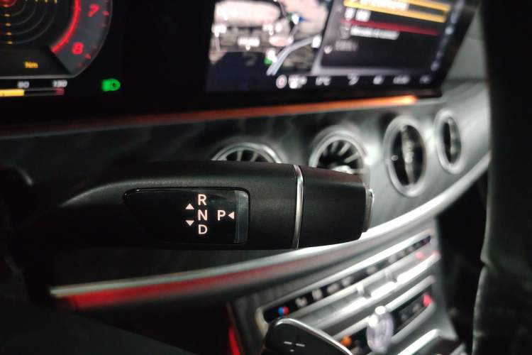 Used Mercedes-Benz E-Class 2017 E 200 Coupe Gear Lever