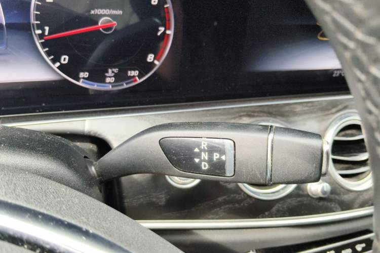 Used Mercedes-Benz E-Class 2017 E 200 L Sport 4MATIC Gear Lever