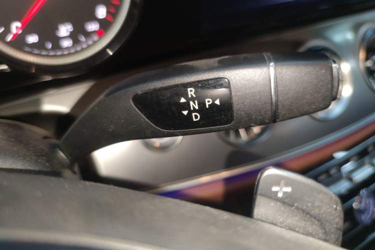 Used Mercedes-Benz E-Class 2017 E 300 Coupe Gear Lever