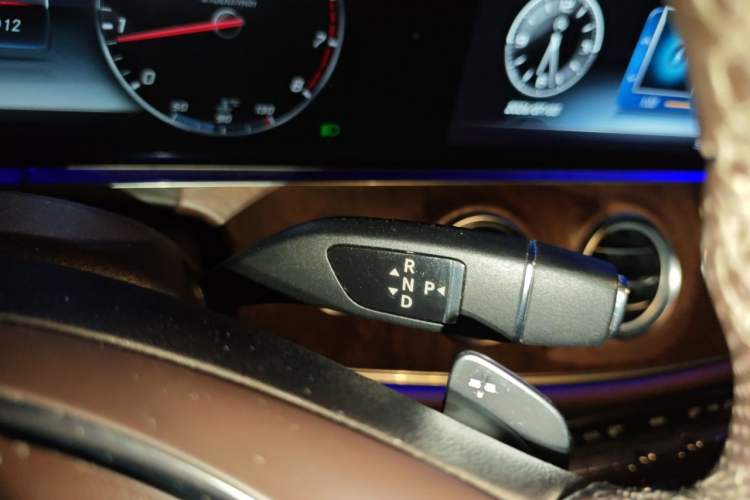 Used Mercedes-Benz E-Class 2017 E 300 L Luxury Model Gear Lever