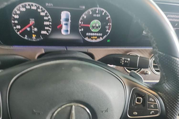 Used Mercedes-Benz E-Class 2017 E 300 L Luxury Model Gear Lever