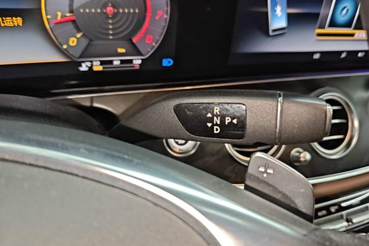 Used Mercedes-Benz E-Class 2017 E 300 L Sport Luxury Edition Gear Lever