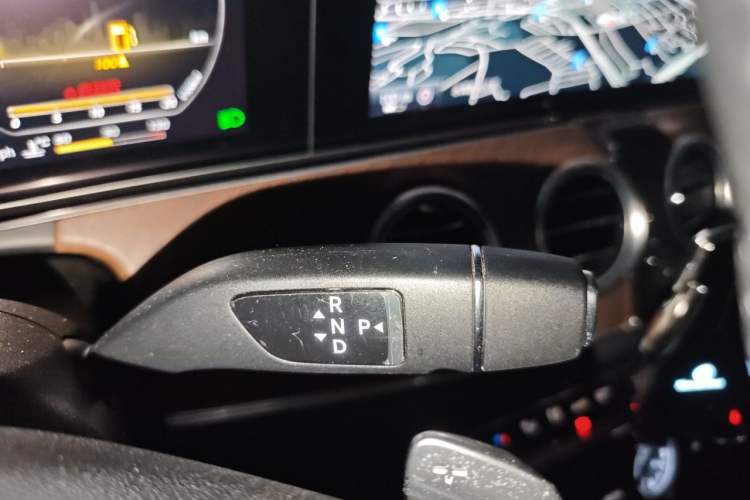 Used Mercedes-Benz E-Class 2017 E 300 L Luxury Model Gear Lever