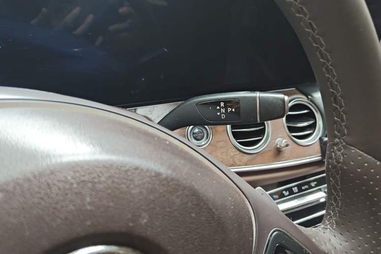 Used Mercedes-Benz E-Class 2017 E 300 L Sporty and Stylish Model Gear Lever
