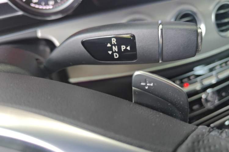 Used Mercedes-Benz E-Class 2017 E 200 Sport 4MATIC Gear Lever