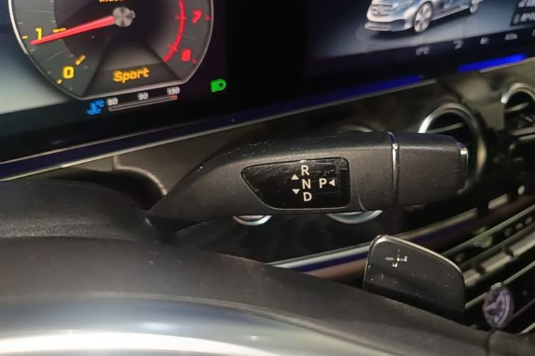 Used Mercedes-Benz E-Class 2017 E 320 L Sport 4MATIC Gear Lever