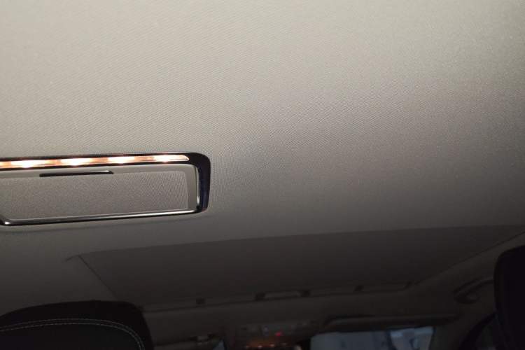 Used Mercedes-Benz E-Class 2017 E 200 L Sport 4MATIC Headliner