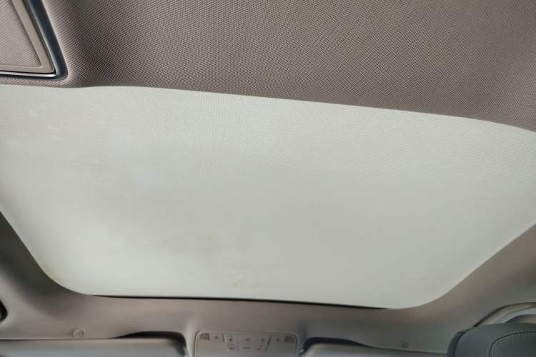 Used Mercedes-Benz E-Class 2017 E 300 L Luxury Model Headliner