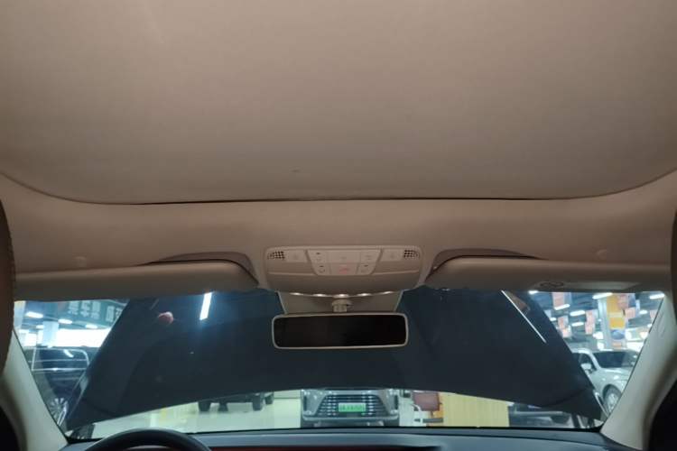 Used Mercedes-Benz E-Class 2017 E 300 L Sporty and Stylish Model Headliner