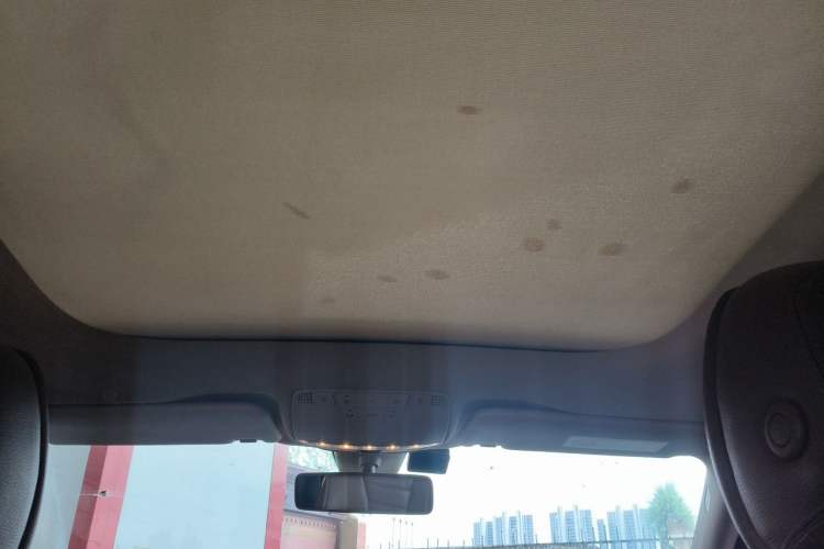 Used Mercedes-Benz E-Class 2017 E 300 L Sport Luxury Edition Headliner