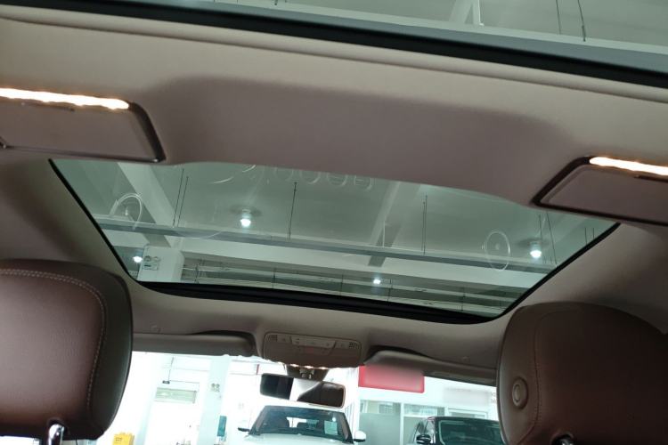 Used Mercedes-Benz E-Class 2017 E 300 L Luxury Model Headliner