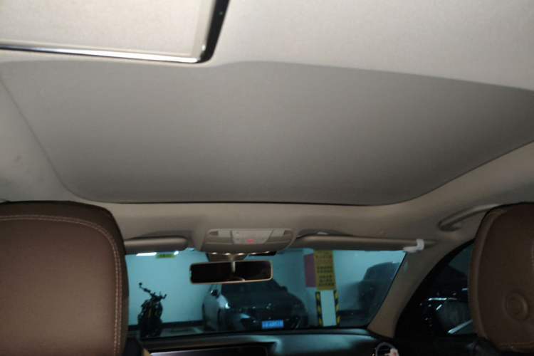 Used Mercedes-Benz E-Class 2017 E 300 L Sport Luxury Edition Headliner