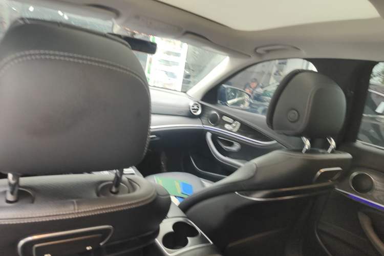 Used Mercedes-Benz E-Class 2017 E 300 L Sport Luxury Edition Headliner
