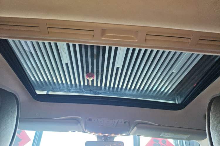 Used Mercedes-Benz E-Class 2017 E 200 L 4MATIC Headliner