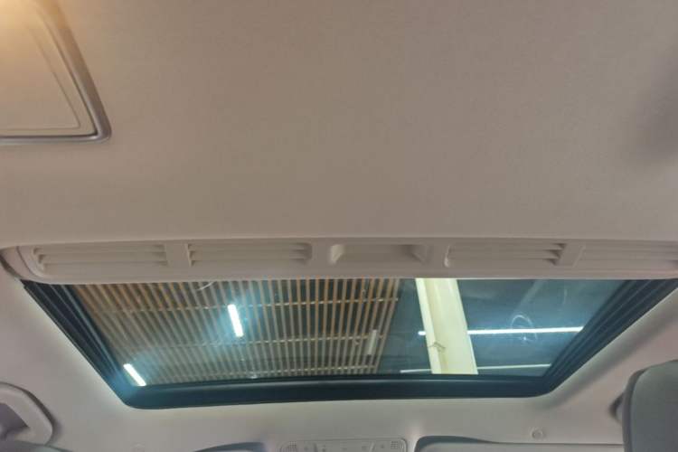 Used Mercedes-Benz E-Class 2017 E 200 L 4MATIC Headliner