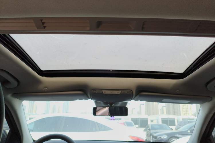 Used Mercedes-Benz E-Class 2017 E 200 L 4MATIC Headliner