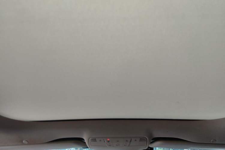 Used Mercedes-Benz E-Class 2017 E 320 L 4MATIC Headliner
