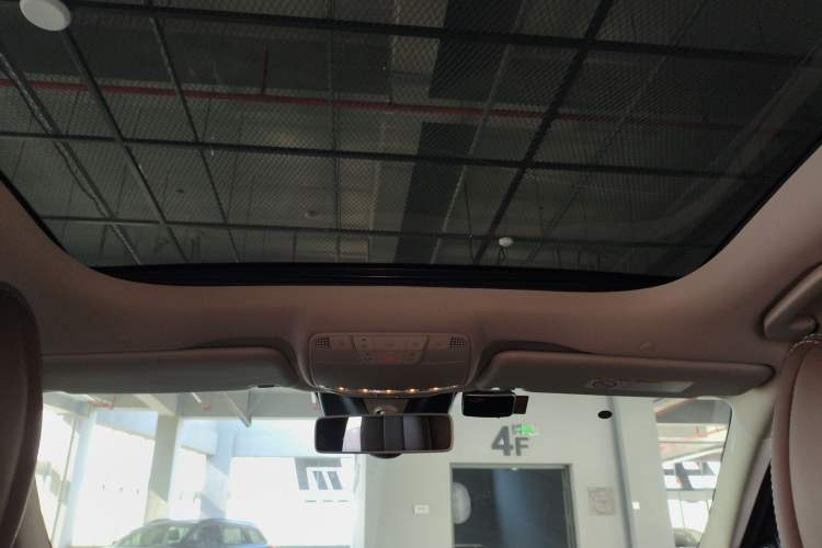 Used Mercedes-Benz E-Class 2017 E 320 L 4MATIC Headliner