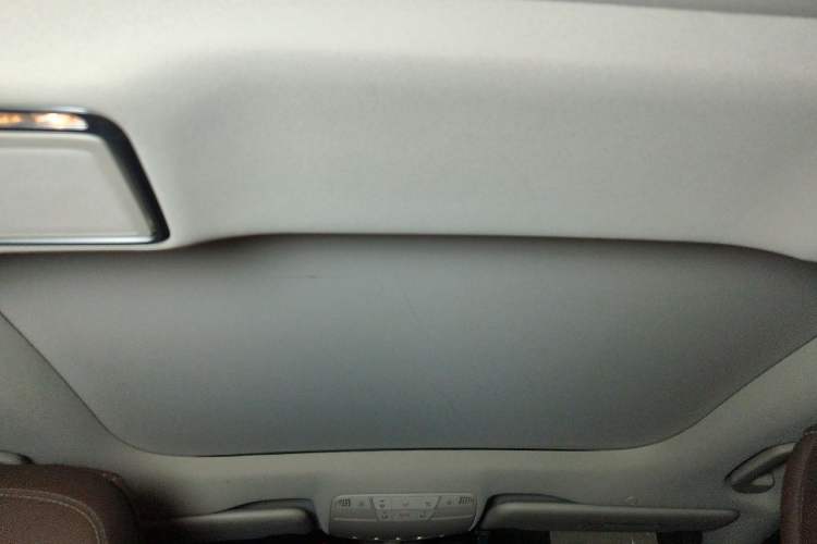 Used Mercedes-Benz E-Class 2017 E 300 L Luxury Model Headliner