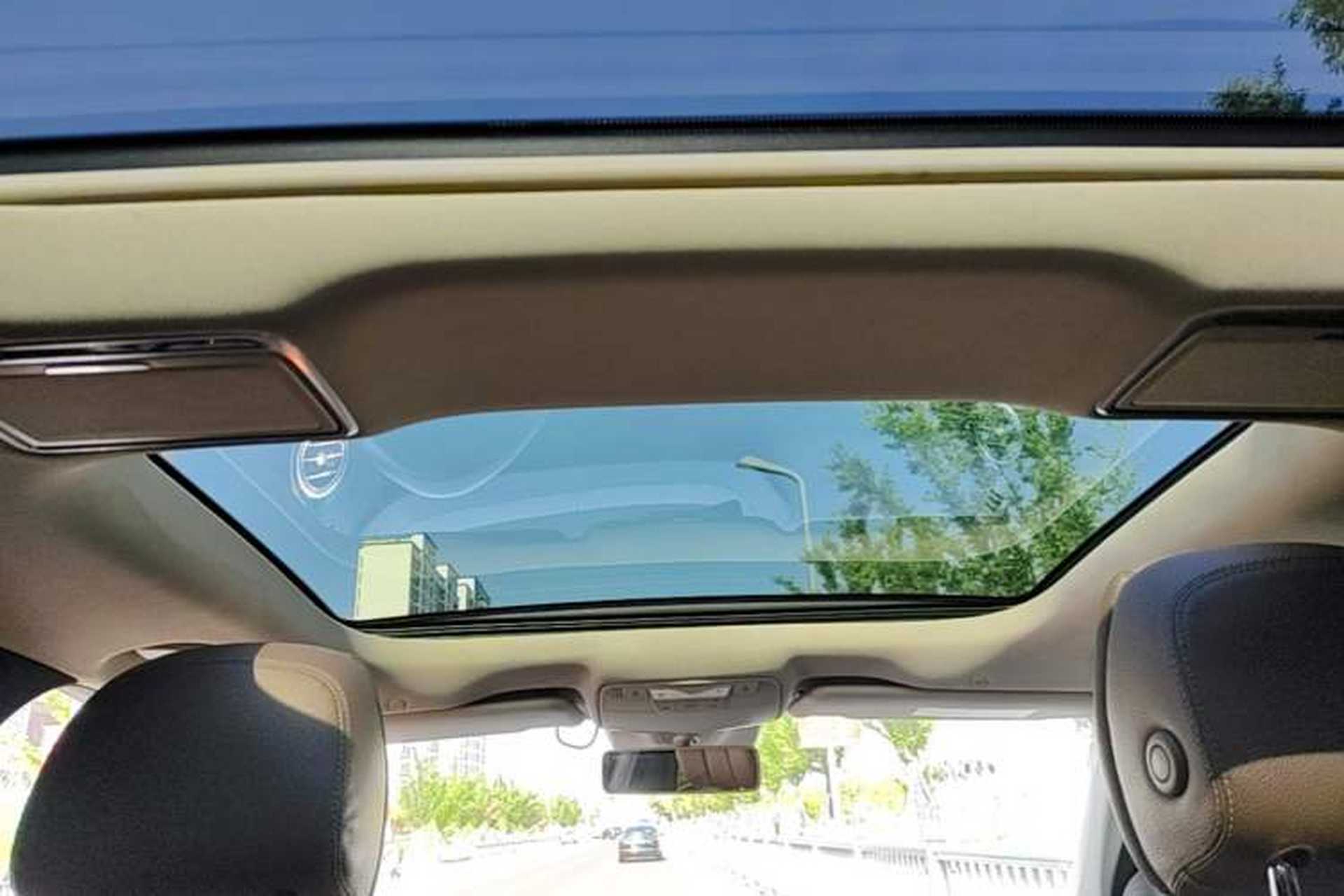 Used Mercedes-Benz E-Class 2017 E 300 L Sport Luxury Edition Headliner