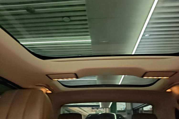 Used Mercedes-Benz E-Class 2017 E 300 L Sport Luxury Edition Headliner