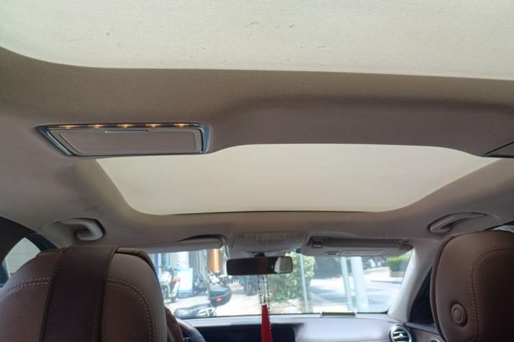 Used Mercedes-Benz E-Class 2017 E 300 L Luxury Model Headliner