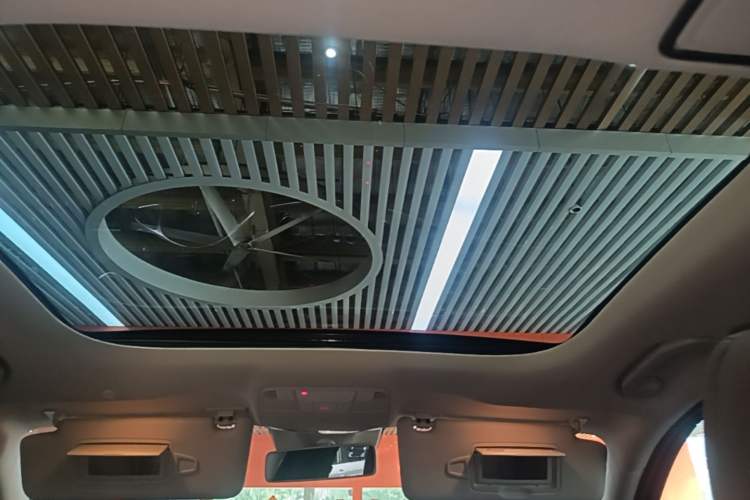 Used Mercedes-Benz E-Class 2017 E 320 L Sport 4MATIC Headliner