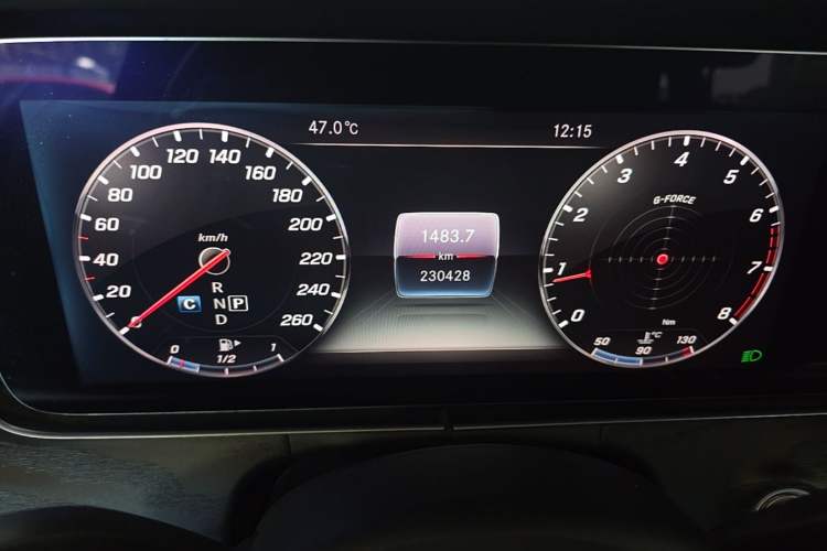 Used Mercedes-Benz E-Class 2017 E 300 L Sporty and Stylish Model Instrument Cluster