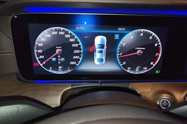 Used Mercedes-Benz E-Class 2017 E 300 L Sporty and Stylish Model Instrument Cluster