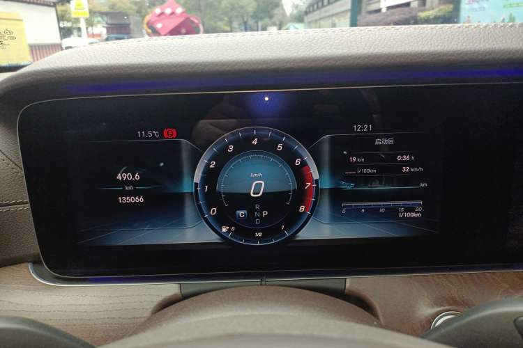 Used Mercedes-Benz E-Class 2017 E 300 L Luxury Model Instrument Cluster
