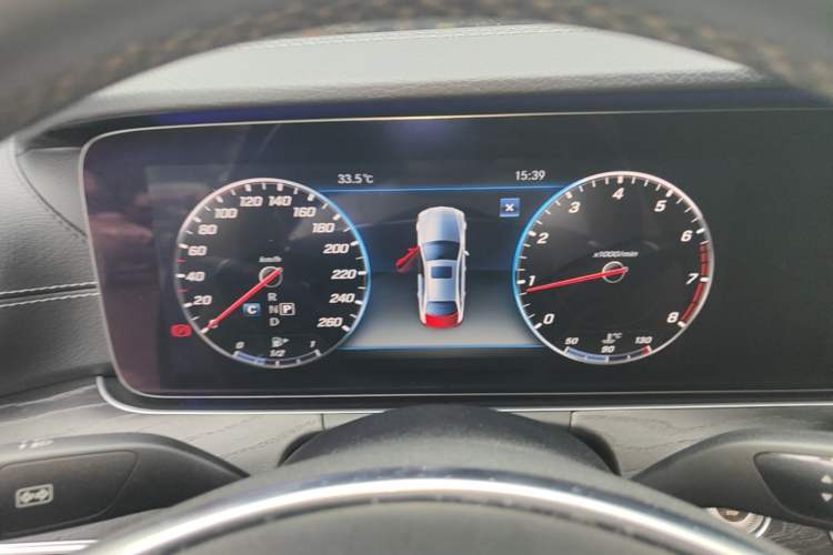 Used Mercedes-Benz E-Class 2017 E 300 L Sport Luxury Edition Instrument Cluster