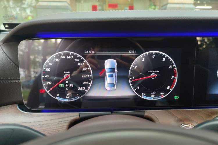 Used Mercedes-Benz E-Class 2017 E 300 L Luxury Model Instrument Cluster
