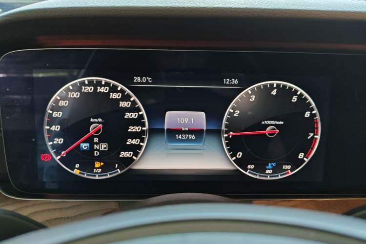 Used Mercedes-Benz E-Class 2017 E 300 L Luxury Model Instrument Cluster