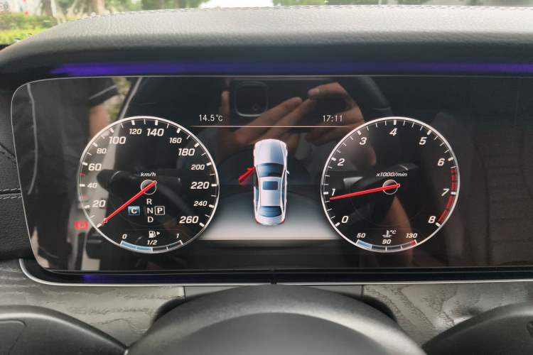 Used Mercedes-Benz E-Class 2017 E 300 L Sport Luxury Edition Instrument Cluster