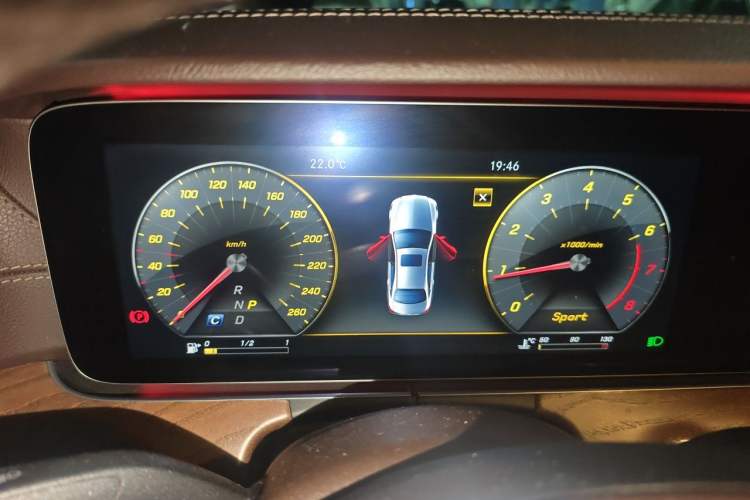 Used Mercedes-Benz E-Class 2017 E 300 L Luxury Model Instrument Cluster