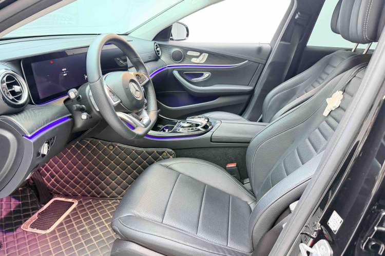 Used Mercedes-Benz E-Class 2017 E 300 L Sporty and Stylish Model Interior 1