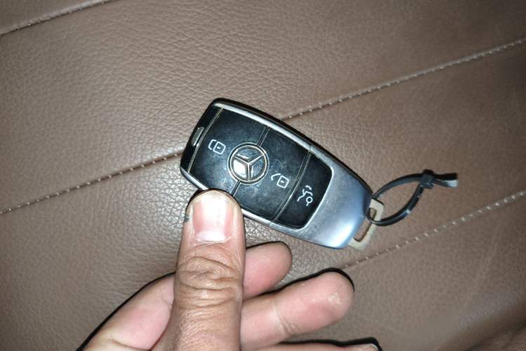 Used Mercedes-Benz E-Class 2017 E 320 L 4MATIC Interior 1