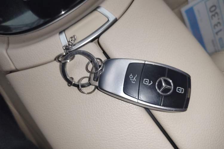 Used Mercedes-Benz E-Class 2017 E 200 Sport Interior 1