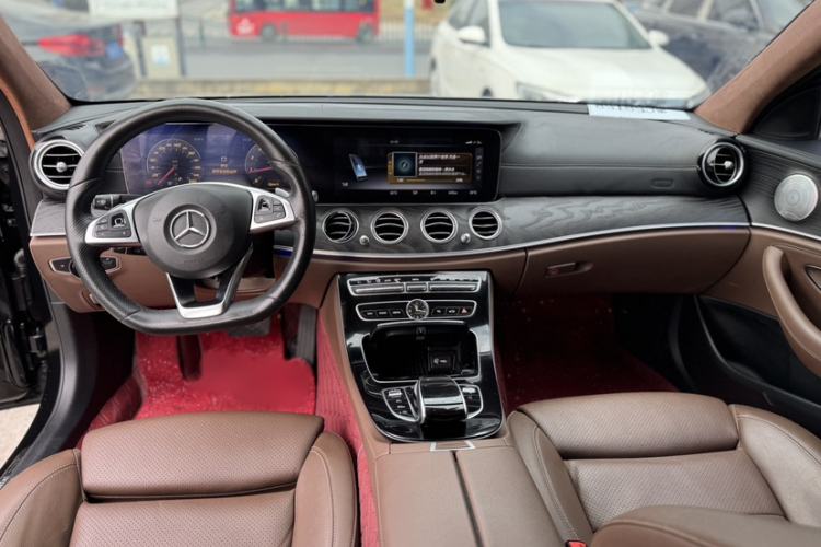 Used Mercedes-Benz E-Class 2017 E 200 L Sport 4MATIC Interior 1