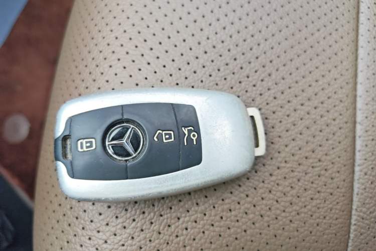 Used Mercedes-Benz E-Class 2017 E 300 L Sport Luxury Edition Interior 1