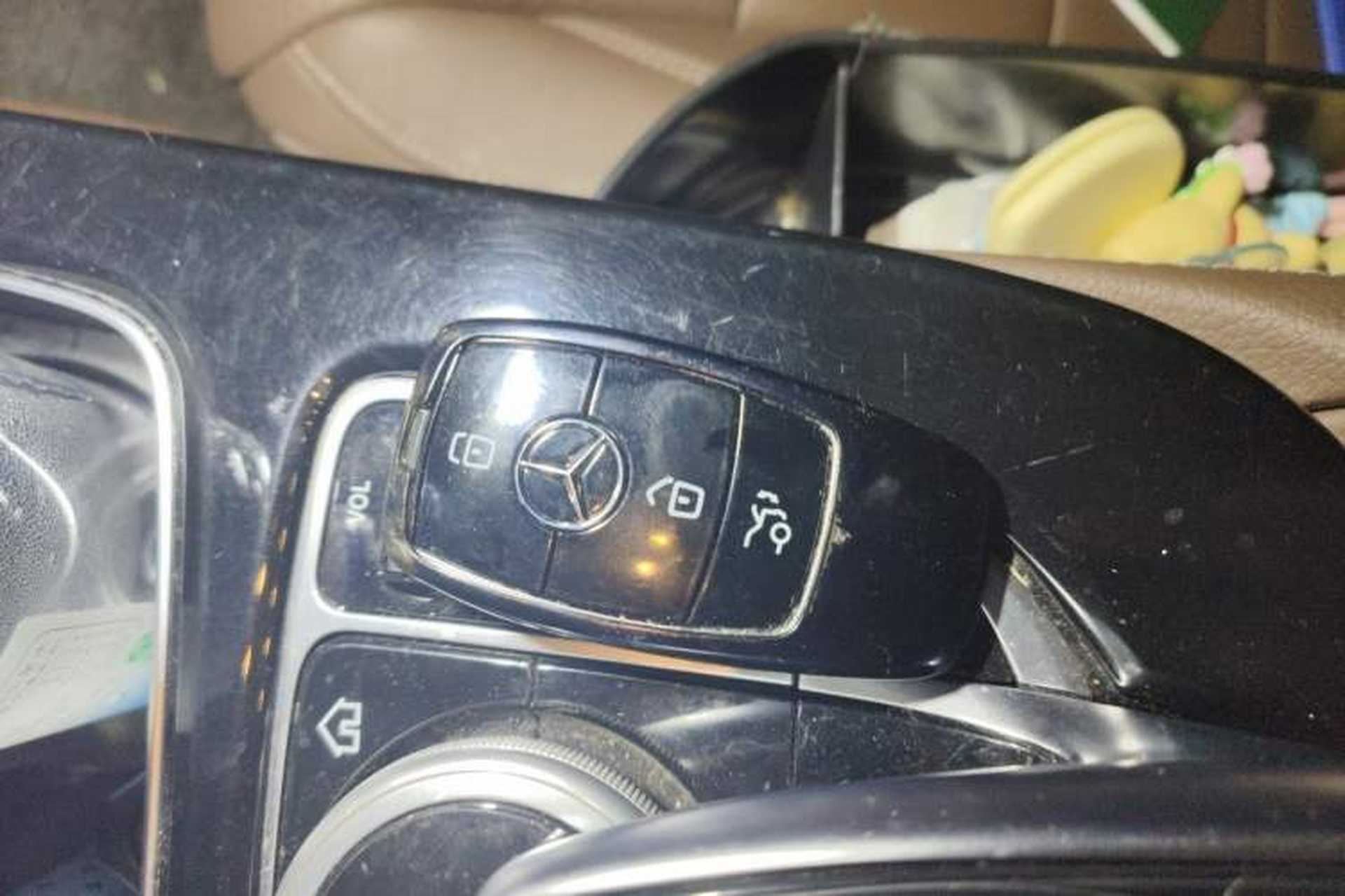 Used Mercedes-Benz E-Class 2017 E 300 L Sport Luxury Edition Interior 1