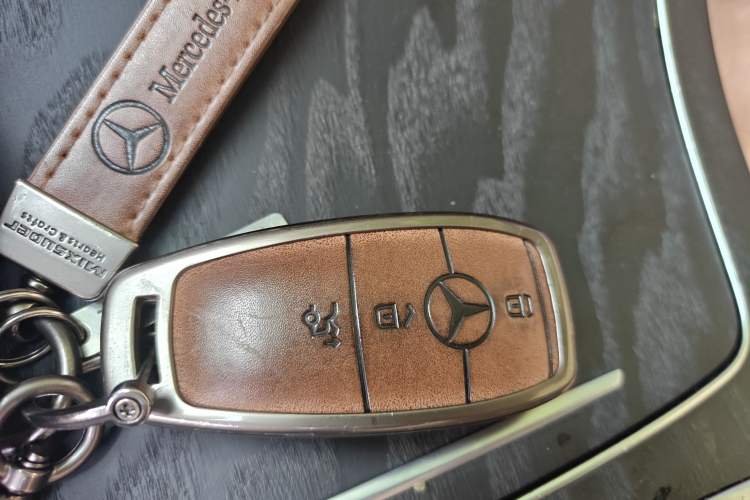 Used Mercedes-Benz E-Class 2017 Facelift E 200 Sport 4MATIC Interior 1
