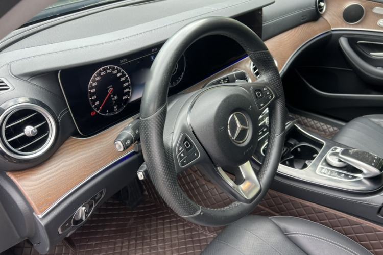 Used Mercedes-Benz E-Class 2017 E 300 L Luxury Model Interior 1