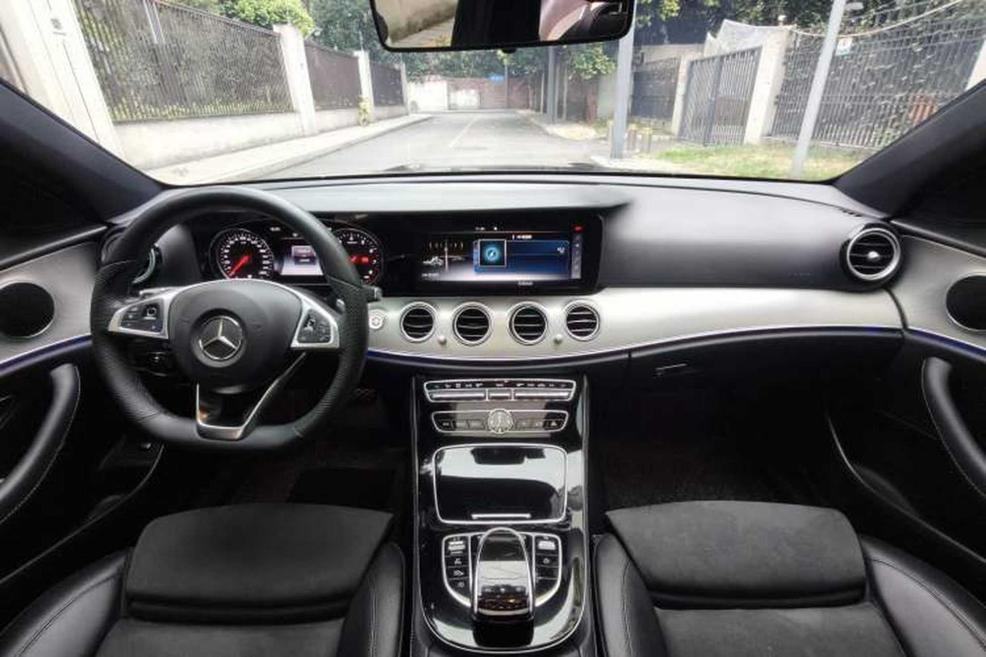 Used Mercedes-Benz E-Class 2017 E 200 Sport 4MATIC Interior 10